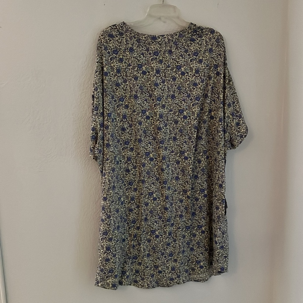 Night shirt/ house dress - Picture 3 of 3